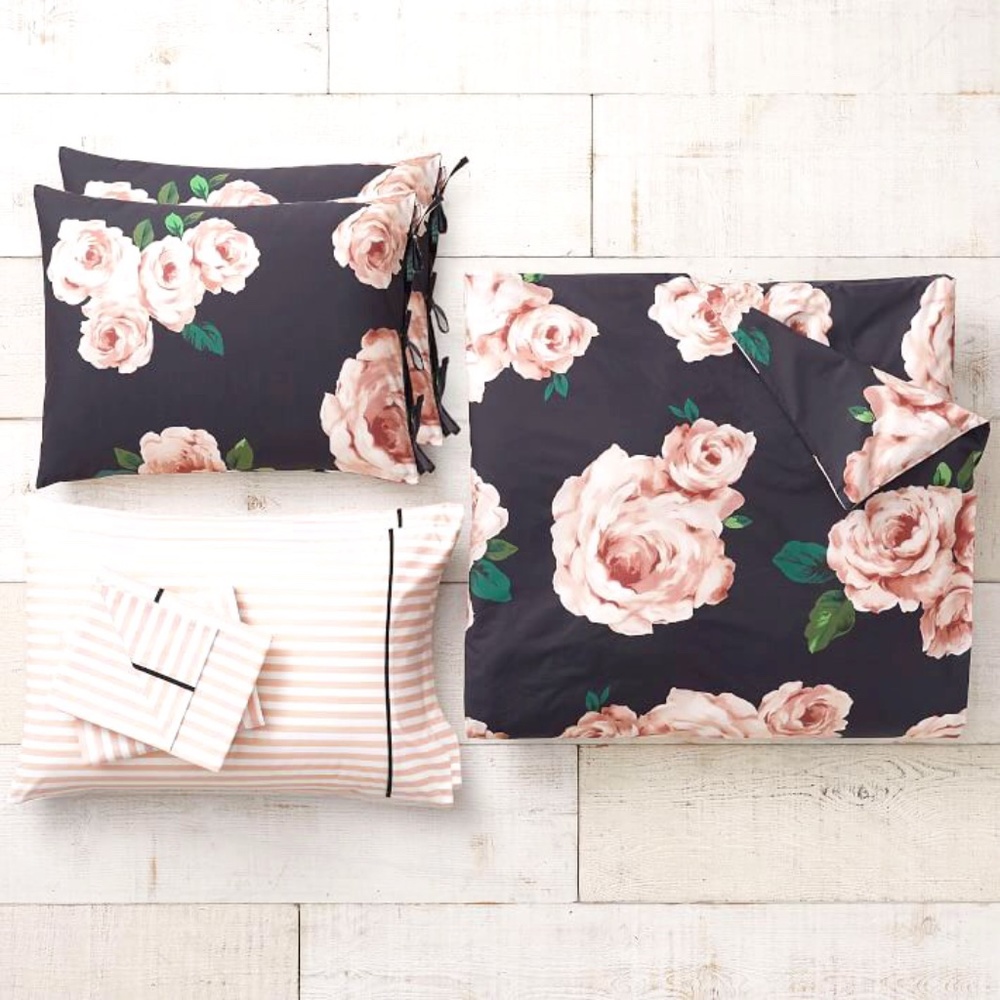 COPY - The Emily & Meritt Bed Of Roses Complete Set